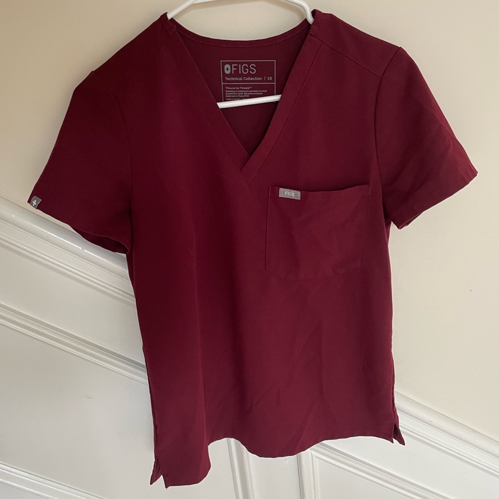FIGS Catarina One-Pocket Scrub Top